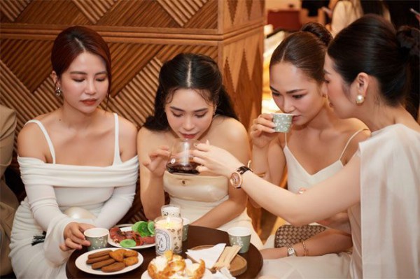 Nghệ thuật thưởng thức cafe của người Paris được "gói" vào mùi hương