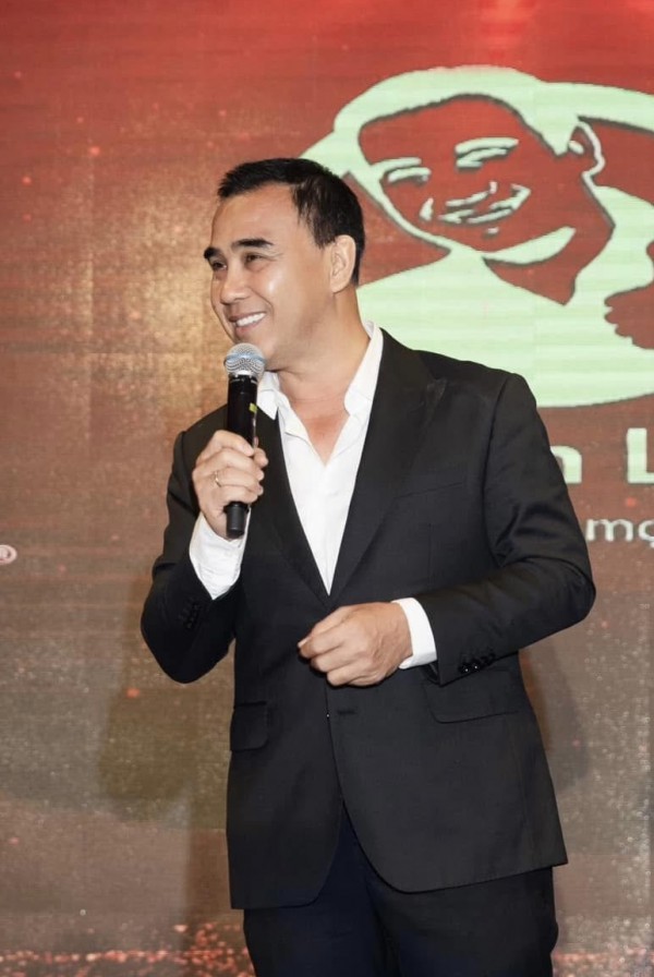 Quyền Linh chính thức lên tiếng về vụ quảng cáo sữa Quyền Linh chính thức lên tiếng về vụ quảng cáo sữa