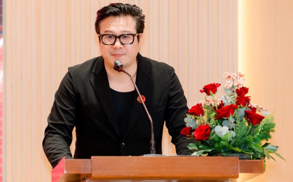 Thanh Bùi hiếm hoi chia sẻ về hai con