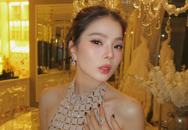 Ồn ào của Lệ Quyên: Nghệ sĩ và khán giả phải chịu trách nhiệm trước pháp luật