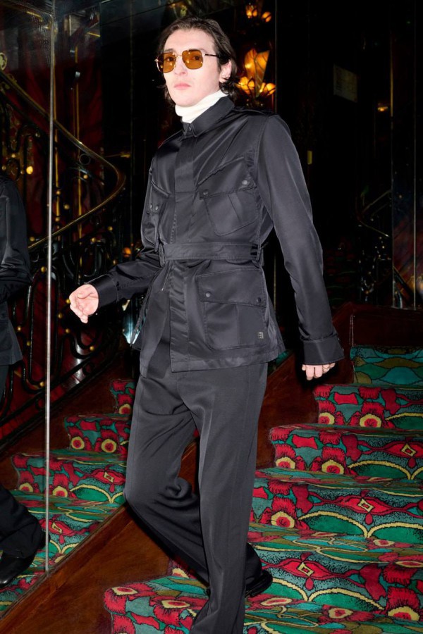 Chiêm ngưỡng BST trang phục nam “Effortless Elegance” của Givenchy
