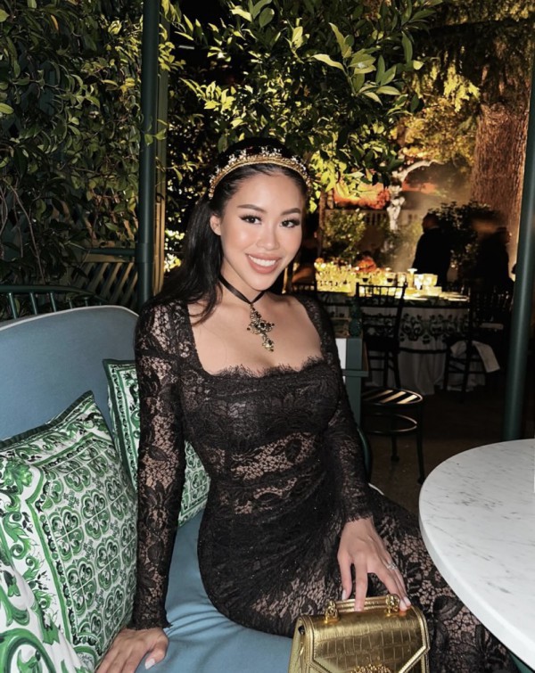 Fashionista Tiên Nguyễn quyến rũ trong sự kiện thời trang tại Ý