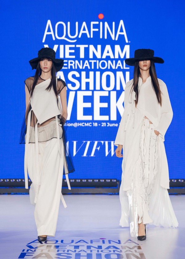 Nhà thiết kế trẻ 