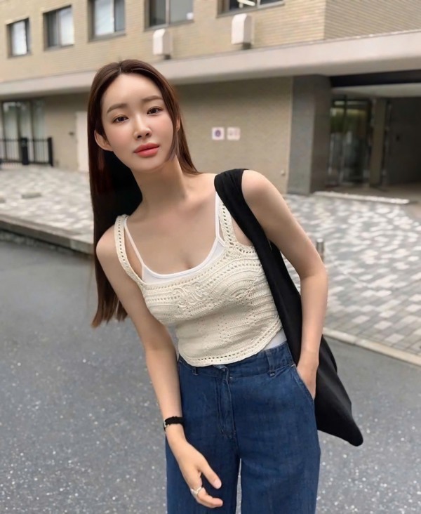 Những kiểu áo tôn dáng, mát mẻ cho ngày nắng nóng
