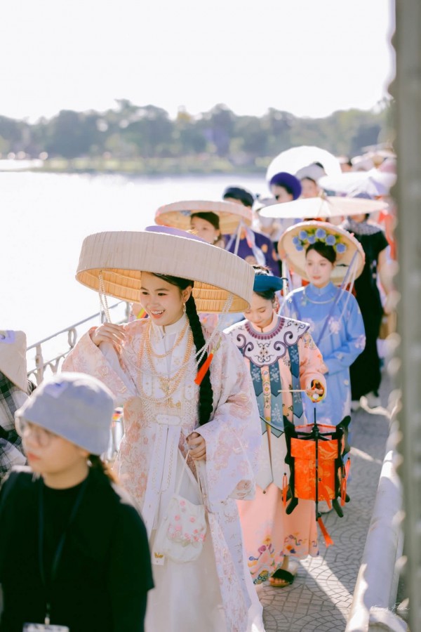 Nở rộ lễ hội thời trang đường phố