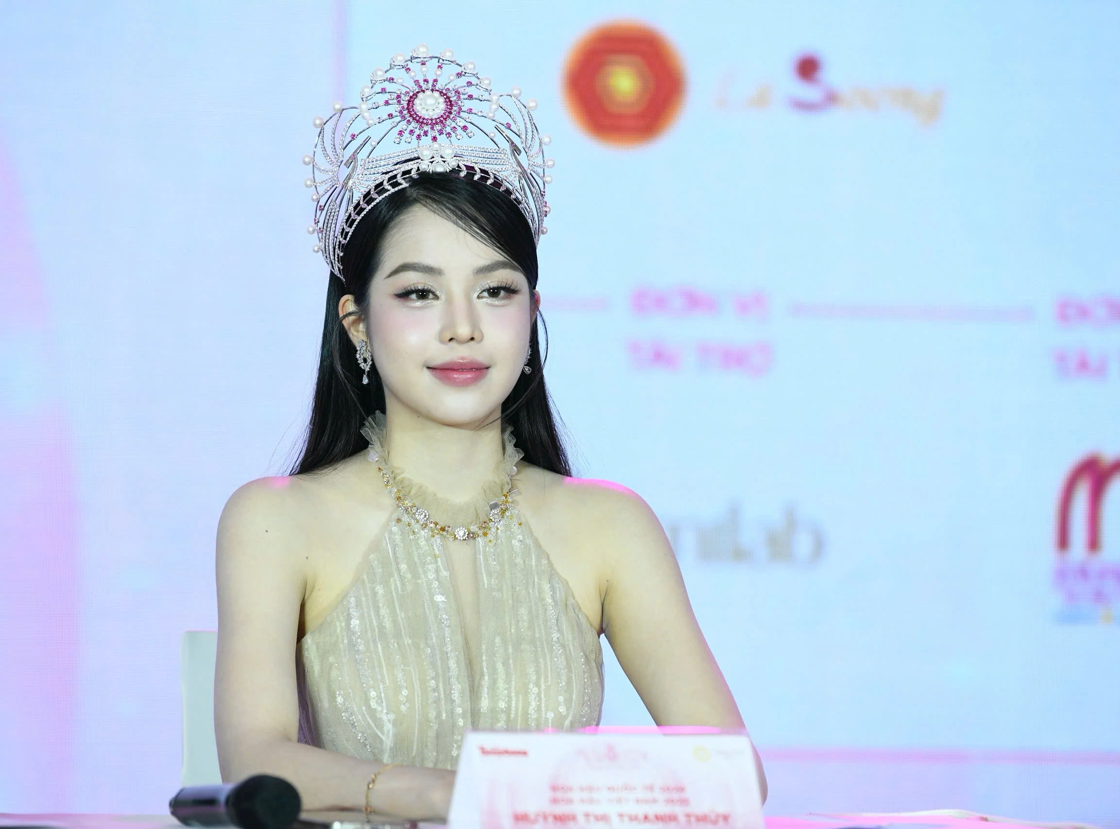41 thí sinh vào chung khảo Hoa hậu Việt Nam 41 thí sinh vào chung khảo Hoa hậu Việt Nam
