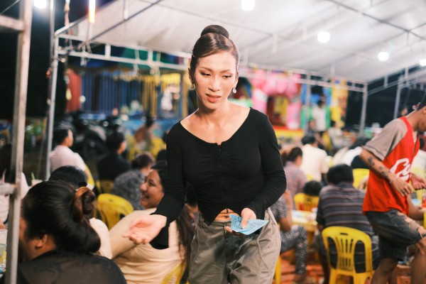 Bà bầu Lộ Lộ: Tôi chuẩn bị tâm lý cho việc lô tô bị AI thay thế