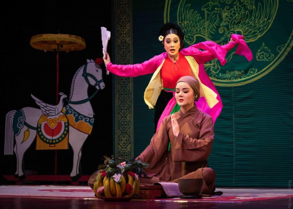 Bao dung, nuôi dưỡng để có tập đoàn công nghiệp văn hóa