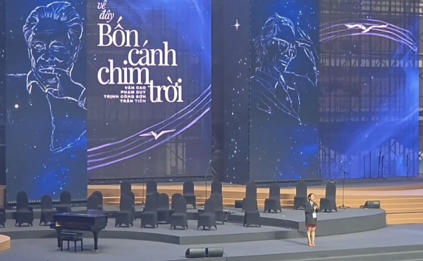 Bầu sô bàn chuyện nghệ sĩ 