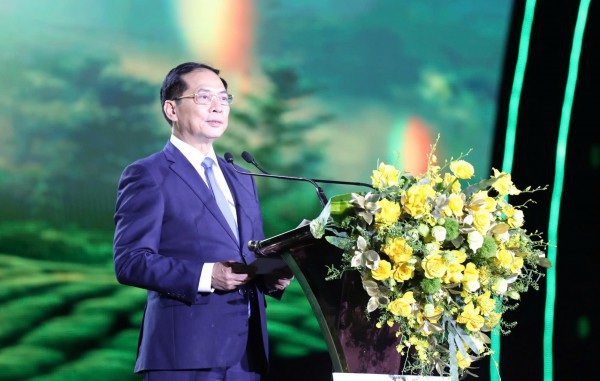 Biểu diễn nghệ thuật tại Lễ hội trà quốc tế thu hút hơn 15.000 người