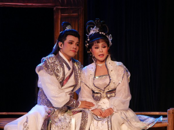 Cải lương mùa đầu tư lớn