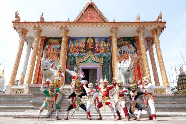 Cặp me cổ thụ hàng trăm năm tuổi - báu vật của ngôi chùa Khmer miền Tây