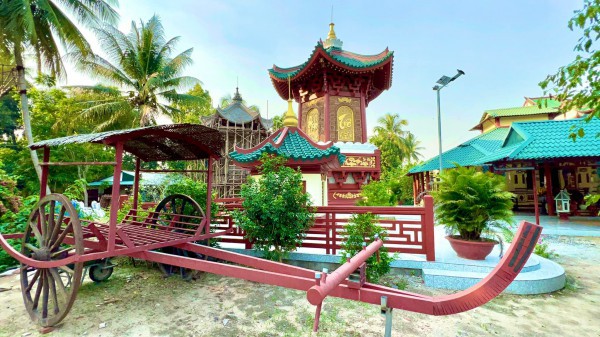 Chùa Lầu - dấu ấn kiến trúc độc đáo vùng Bảy Núi 