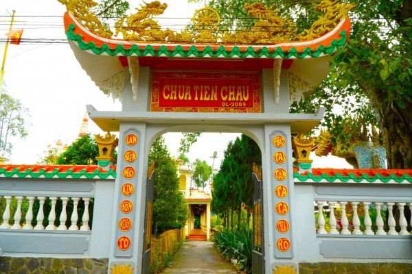 Chùa Tiên Châu nhuốm màu cổ tích