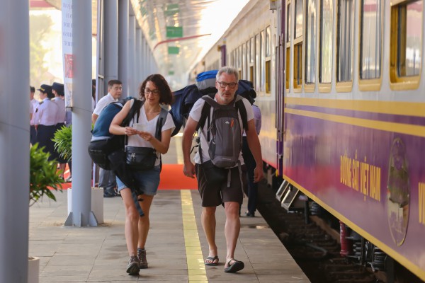 Chuyến tàu di sản miền Trung có gì sau khi được 
