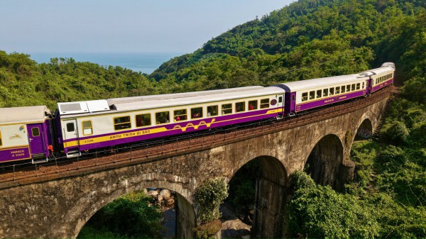 Chuyến tàu di sản miền Trung có gì sau khi được 