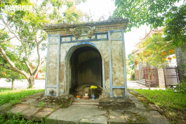 Dấu tích chùa đá Champa trong ngôi chùa hơn 300 tuổi ở Quảng Trị