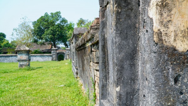 Di tích điện Voi Ré, nơi thờ voi chiến triều Nguyễn, đang xuống cấp