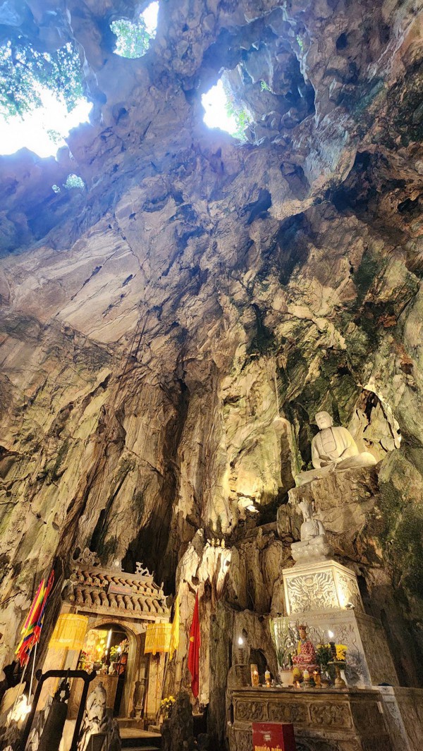 Du sơn ngoại thủy: 