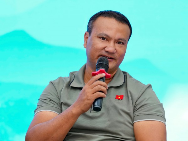 Dùng nhiếp ảnh lan tỏa vẻ đẹp đại dương và ý thức bảo vệ môi trường biển