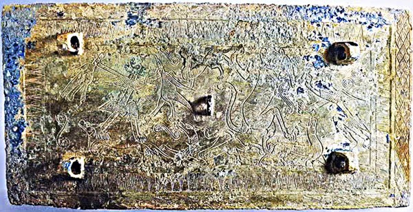 Giải mã bức tranh trên tấm đeo ngực bằng đồng Đông Sơn