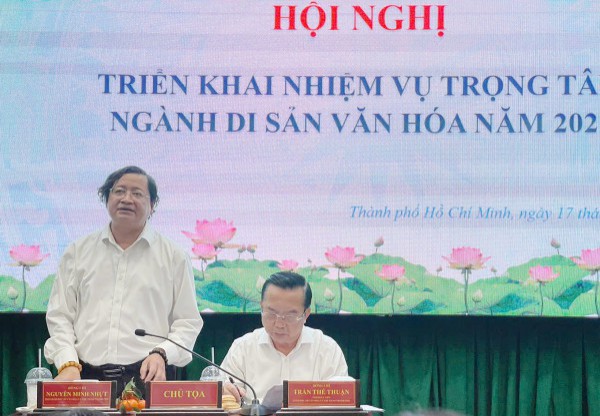 Gìn giữ di sản văn hóa để không hổ thẹn với thế hệ sau