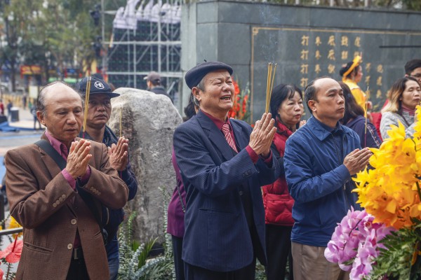 Hàng ngàn người dự lễ hội gò Đống Đa