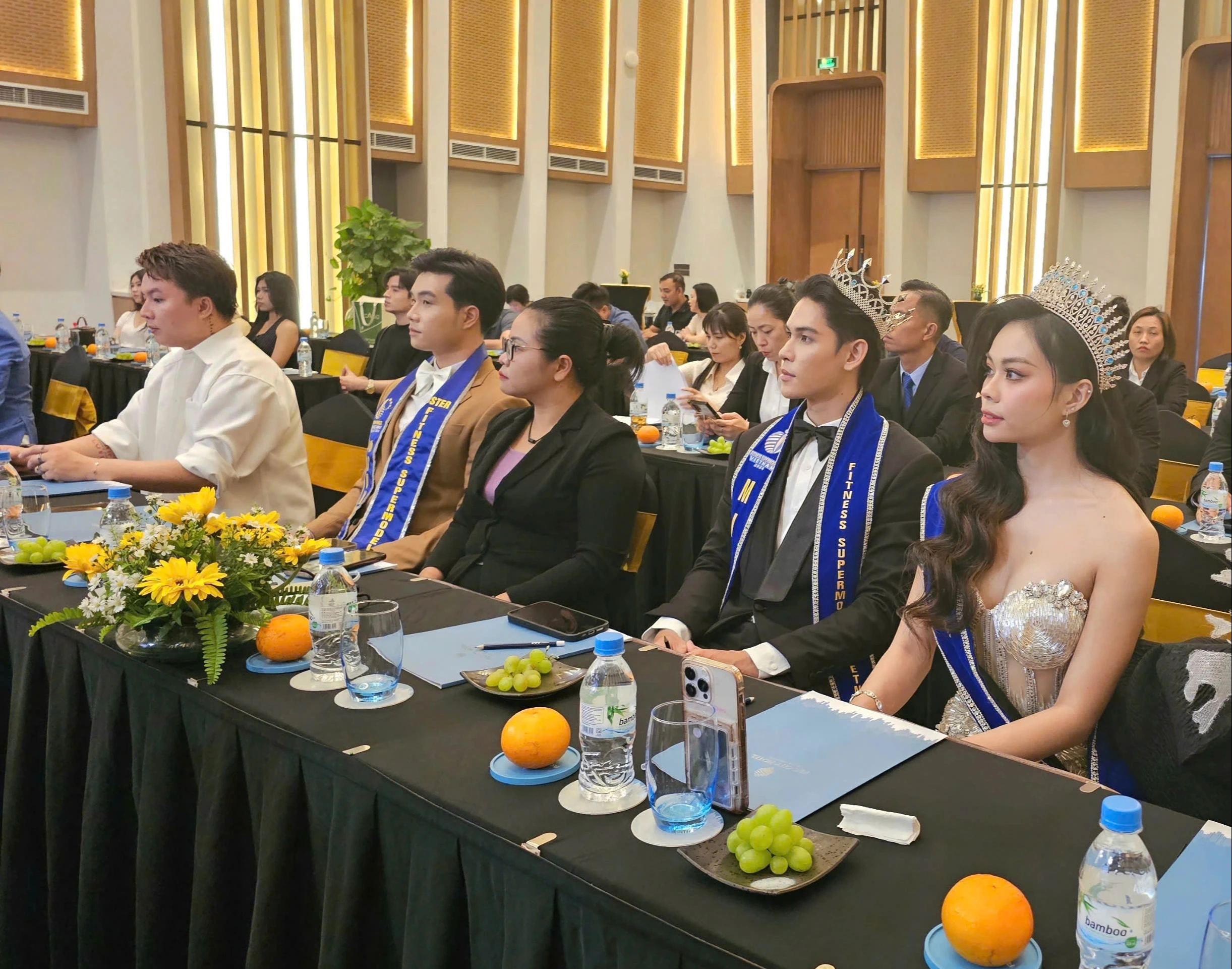 Hoa hậu và nam vương Siêu mẫu thể hình thế giới lần đầu đến Bình Định Hoa hậu và nam vương Siêu mẫu thể hình thế giới lần đầu đến Bình Định