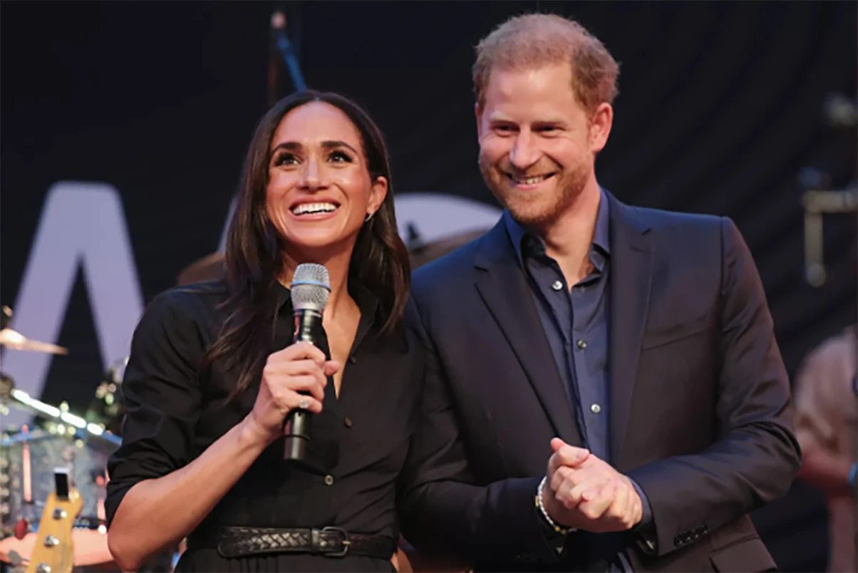 Hoàng tử Harry về Anh thăm Vua Charles khi nghe tin ông mắc ung thư Hoàng tử Harry về Anh thăm Vua Charles khi nghe tin ông mắc ung thư