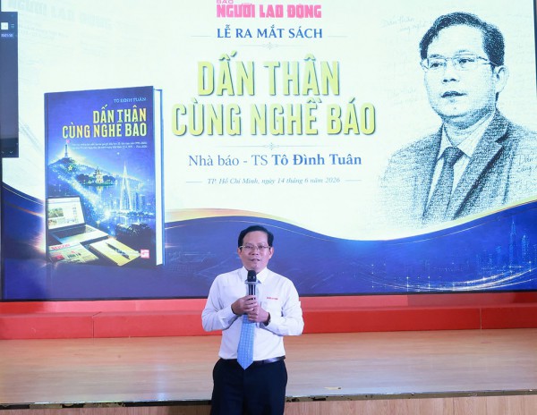 Hơn 30 năm 