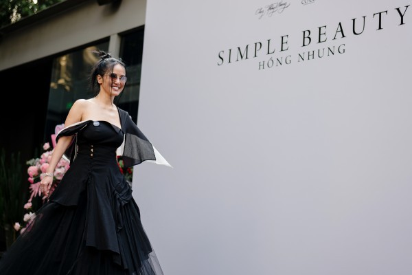Hồng Nhung ra mắt MV ‘Simple beauty - Vẻ đẹp giản đơn’ về tình yêu cuộc sống