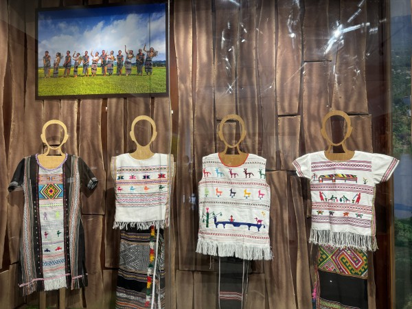 Khám phá nghề dệt thổ cẩm độc đáo của phụ nữ dân tộc Mạ