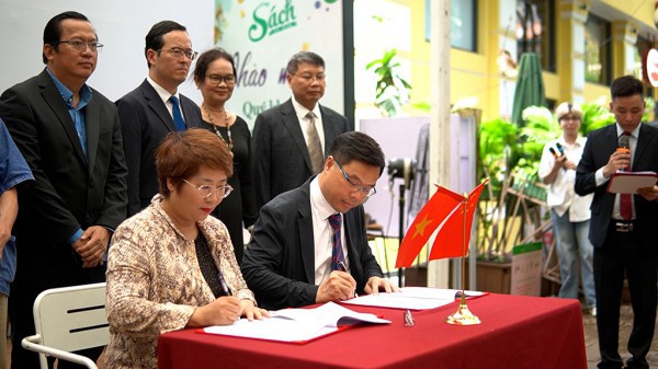 Khơi nguồn văn hóa Việt qua xuất bản sách Khơi nguồn văn hóa Việt qua xuất bản sách