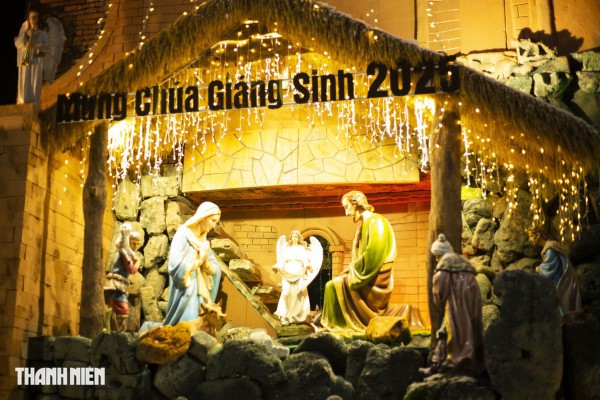 La Vang lung linh mùa Giáng sinh