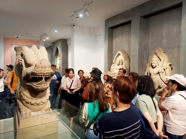 Lần đầu trưng bày bảo vật quốc gia tượng Bồ tát Tara hoàn chỉnh