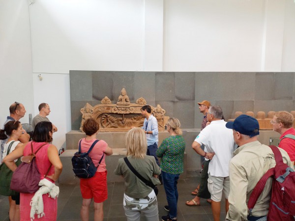 Lần đầu trưng bày bảo vật quốc gia tượng Bồ tát Tara hoàn chỉnh