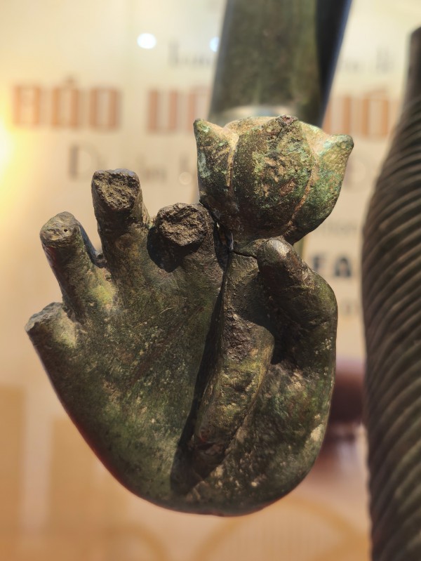 Lần đầu trưng bày bảo vật quốc gia tượng Bồ tát Tara hoàn chỉnh