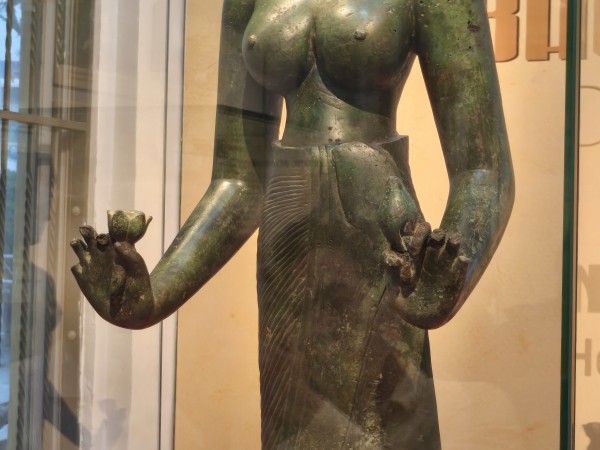 Lần đầu trưng bày bảo vật quốc gia tượng Bồ tát Tara hoàn chỉnh