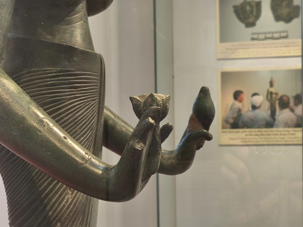 Lần đầu trưng bày bảo vật quốc gia tượng Bồ tát Tara hoàn chỉnh