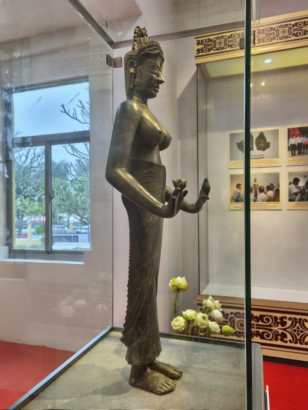 Lần đầu trưng bày bảo vật quốc gia tượng Bồ tát Tara hoàn chỉnh