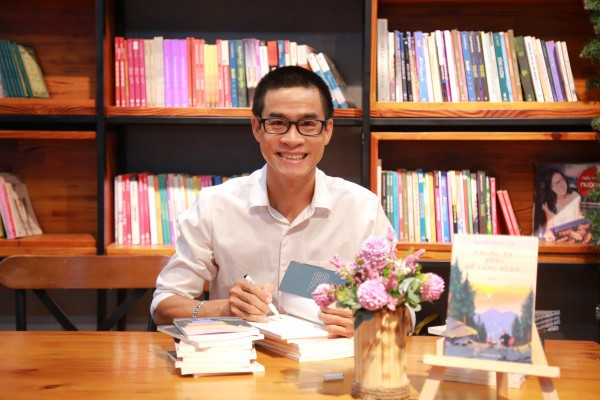 Lắng nghe tiếng lòng cùng Nguyễn Phong Việt Lắng nghe tiếng lòng cùng Nguyễn Phong Việt