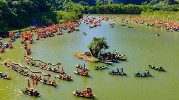 Lễ hội dâng trái ngon quả ngọt lên đức Thần Nông