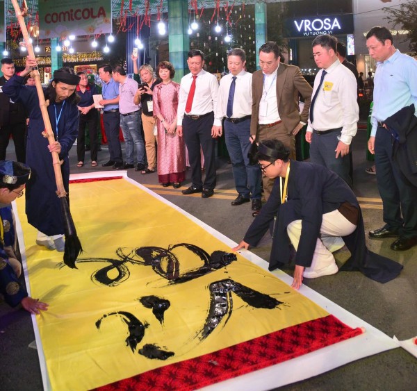 Lễ hội Đường sách Tết Bính Ngọ thu hút hơn 1 triệu lượt khách tham quan