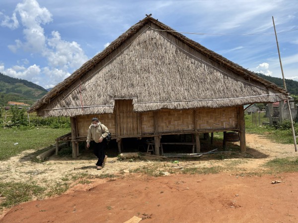 Linh thiêng tục treo đầu trâu ở nhà rông