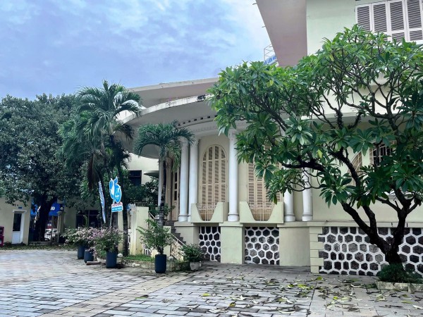 Lo ngại biệt thự 