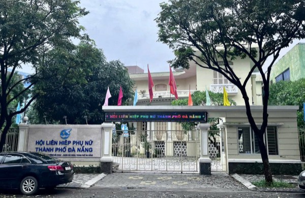 Lo ngại biệt thự 