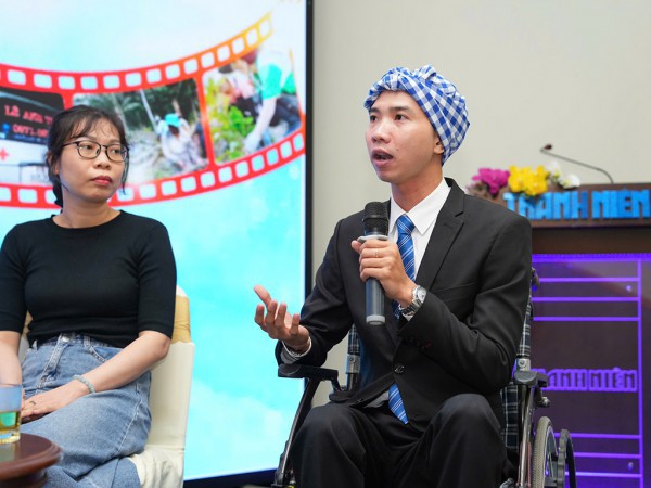 Lửa Sống đẹp bao năm vẫn nồng đượm