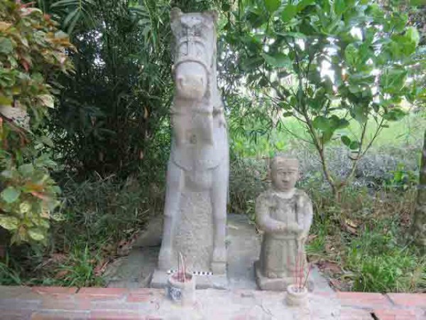 Ly kỳ hành trình tìm 2 tượng cổ đền Thần