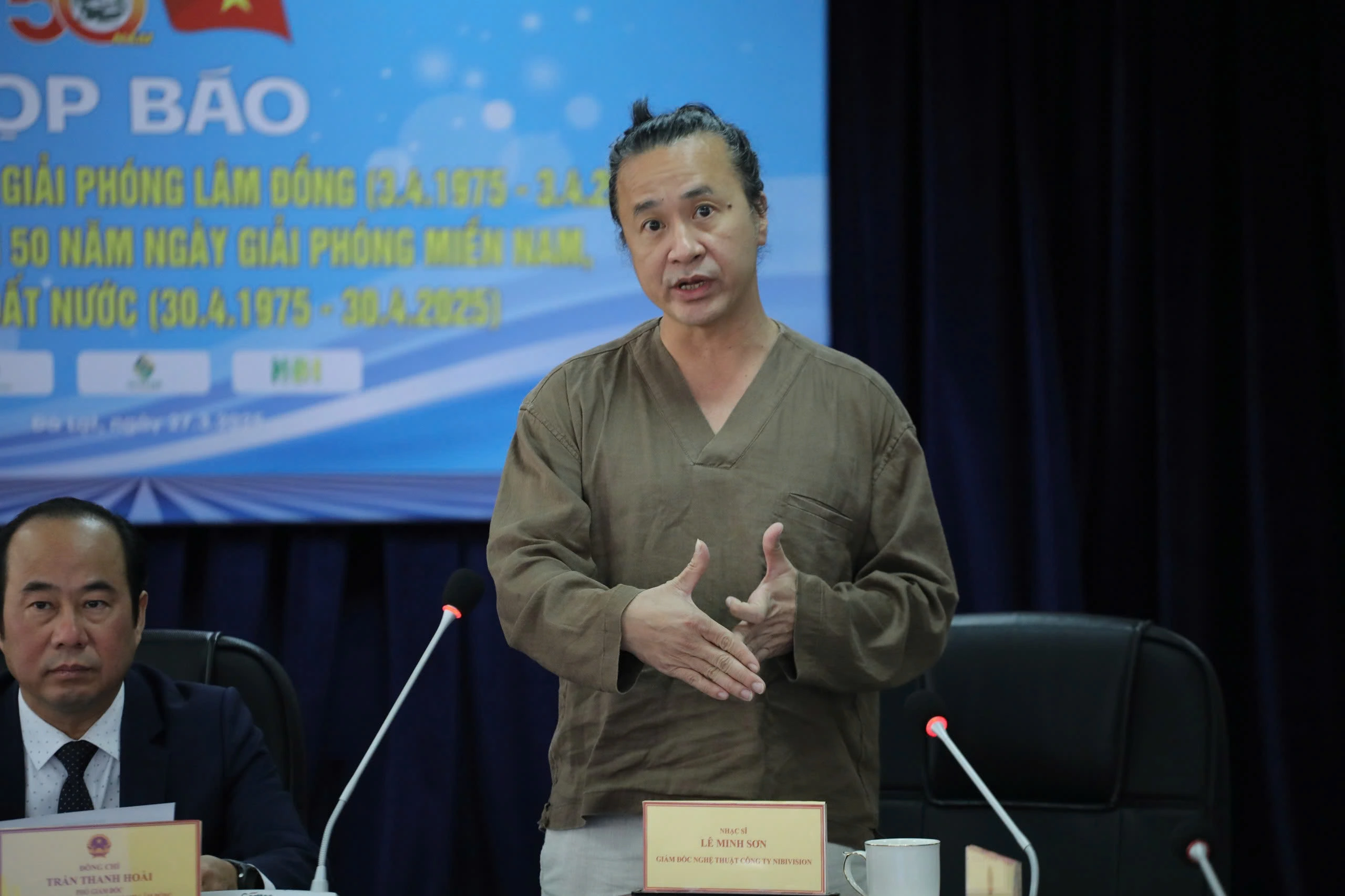 Mỹ Linh hát mừng Mỹ Linh hát mừng