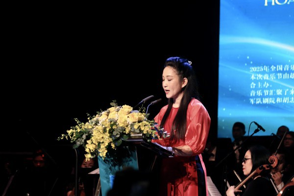 NSƯT Tố Nga đoạt huy chương vàng Liên hoan Âm nhạc toàn quốc mở rộng 2025